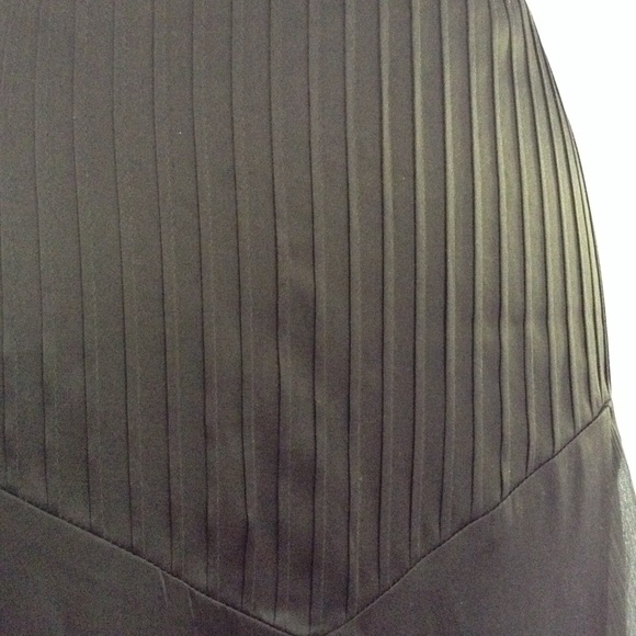 Black Silk Ruffled Hem Skirt - Picture 3 of 6